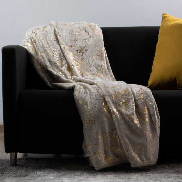 1000244772 Throws & Plush Blankets